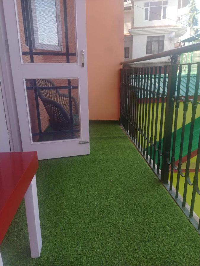 Deluxe Homestay Apartments With Kitchen In Shimla Exterior foto